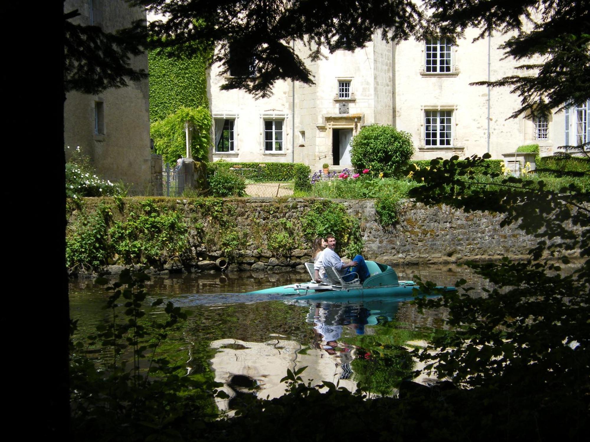 Chateau Des Martinanches Saint-Dier-d'Auvergne Bagian luar foto